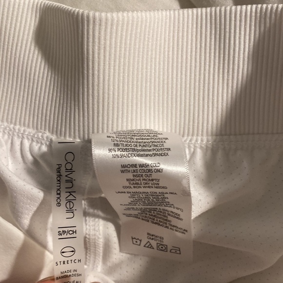 white tennis skirt - Picture 4 of 4